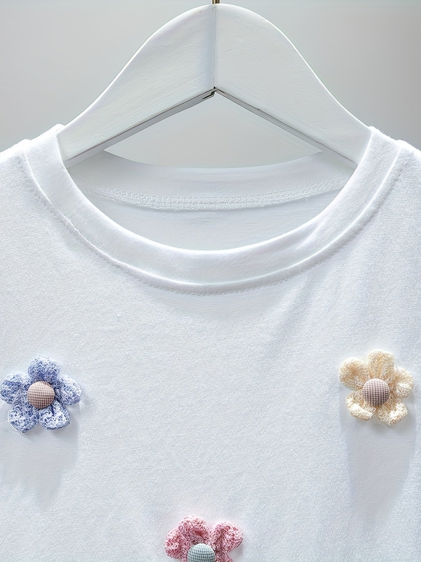 T-shirt met Geborduurde Bloemen